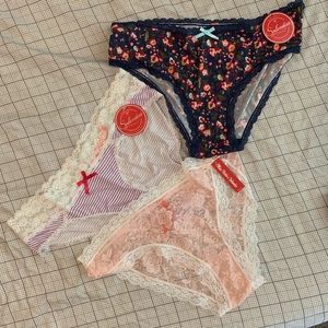 8 pairs of brand new panties